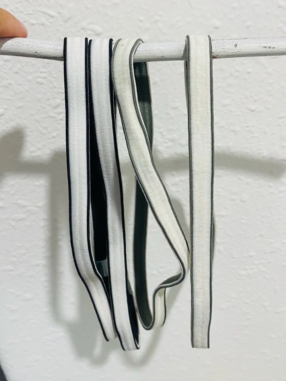 4- Set of Stretch and Reversible Sport Headbands in Green and Black and White